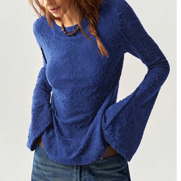Solid lace Fitted Long Bell Sleeve Top - Picture 5 of 8